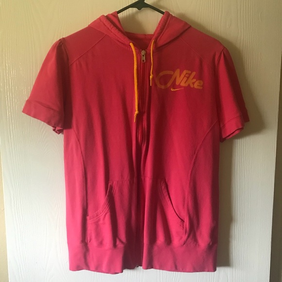 Nike Tops - Nike Shirt